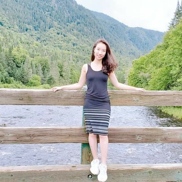 Le Château stripe jersey scoop neck dress - Picture 1 of 3